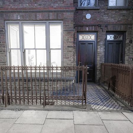 Modern Deluxe Five Bedroom House Near Chalk Farm Station By Belvilla 런던 외부 사진