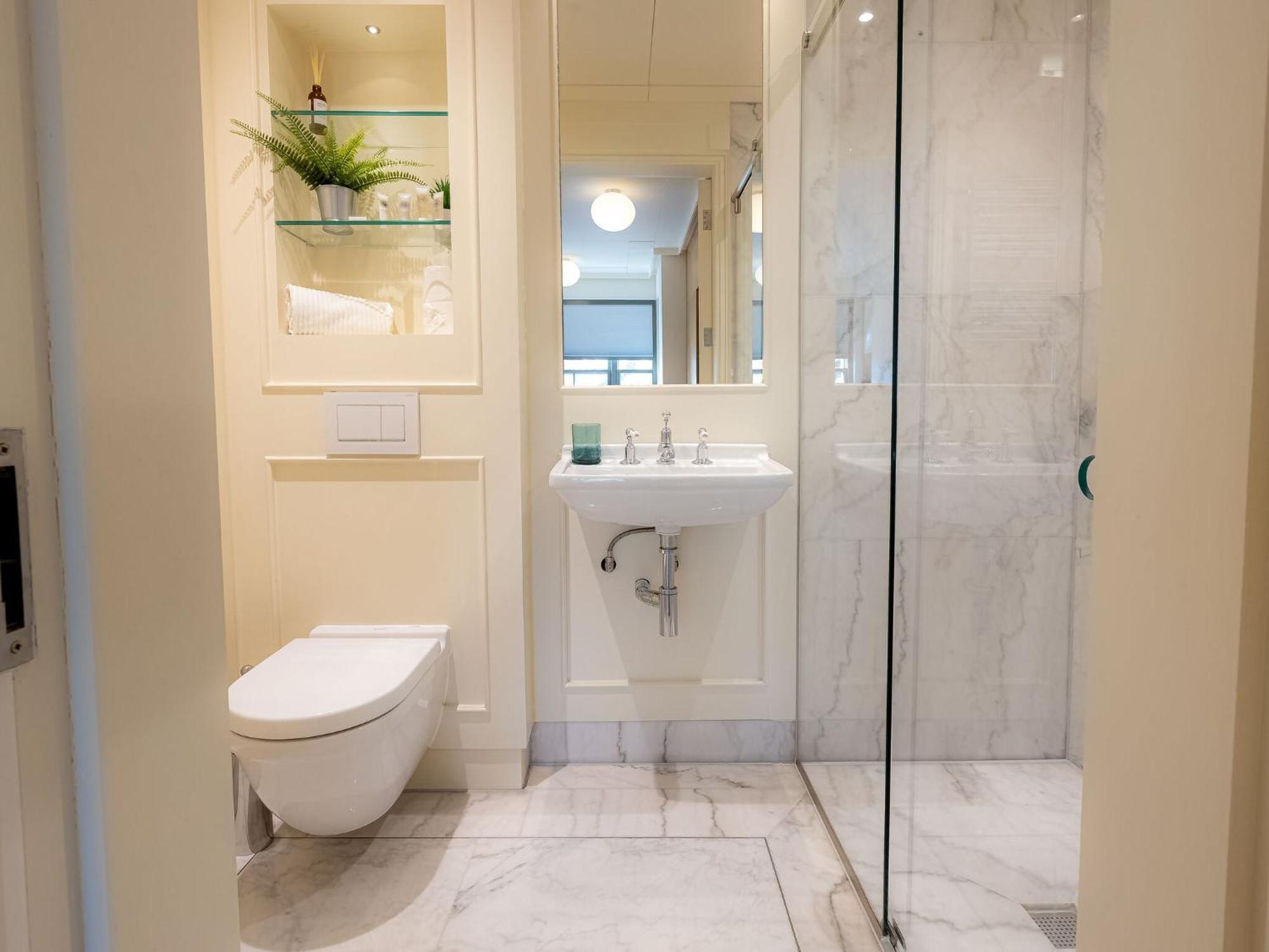 Modern Deluxe Five Bedroom House Near Chalk Farm Station By Belvilla 런던 외부 사진