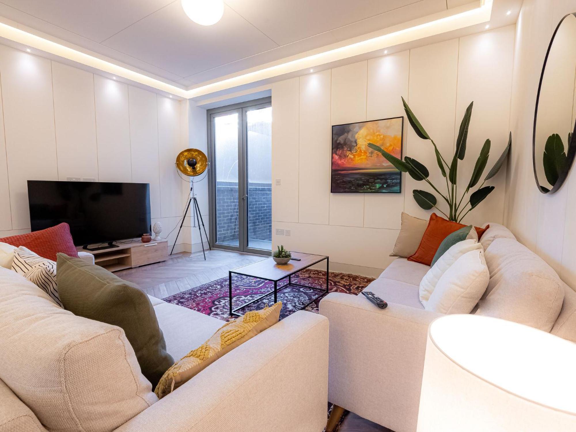 Modern Deluxe Five Bedroom House Near Chalk Farm Station By Belvilla 런던 외부 사진
