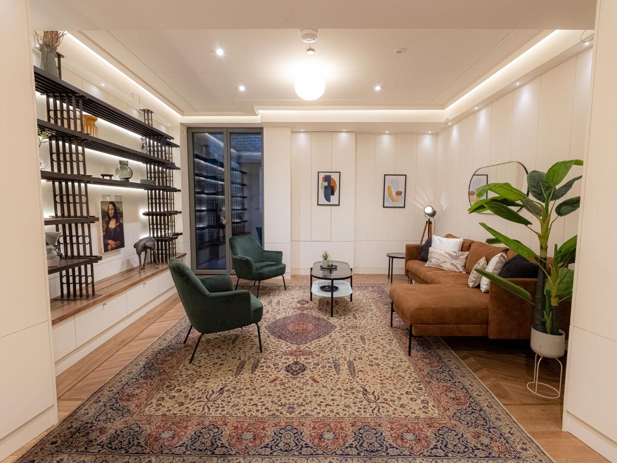 Modern Deluxe Five Bedroom House Near Chalk Farm Station By Belvilla 런던 외부 사진