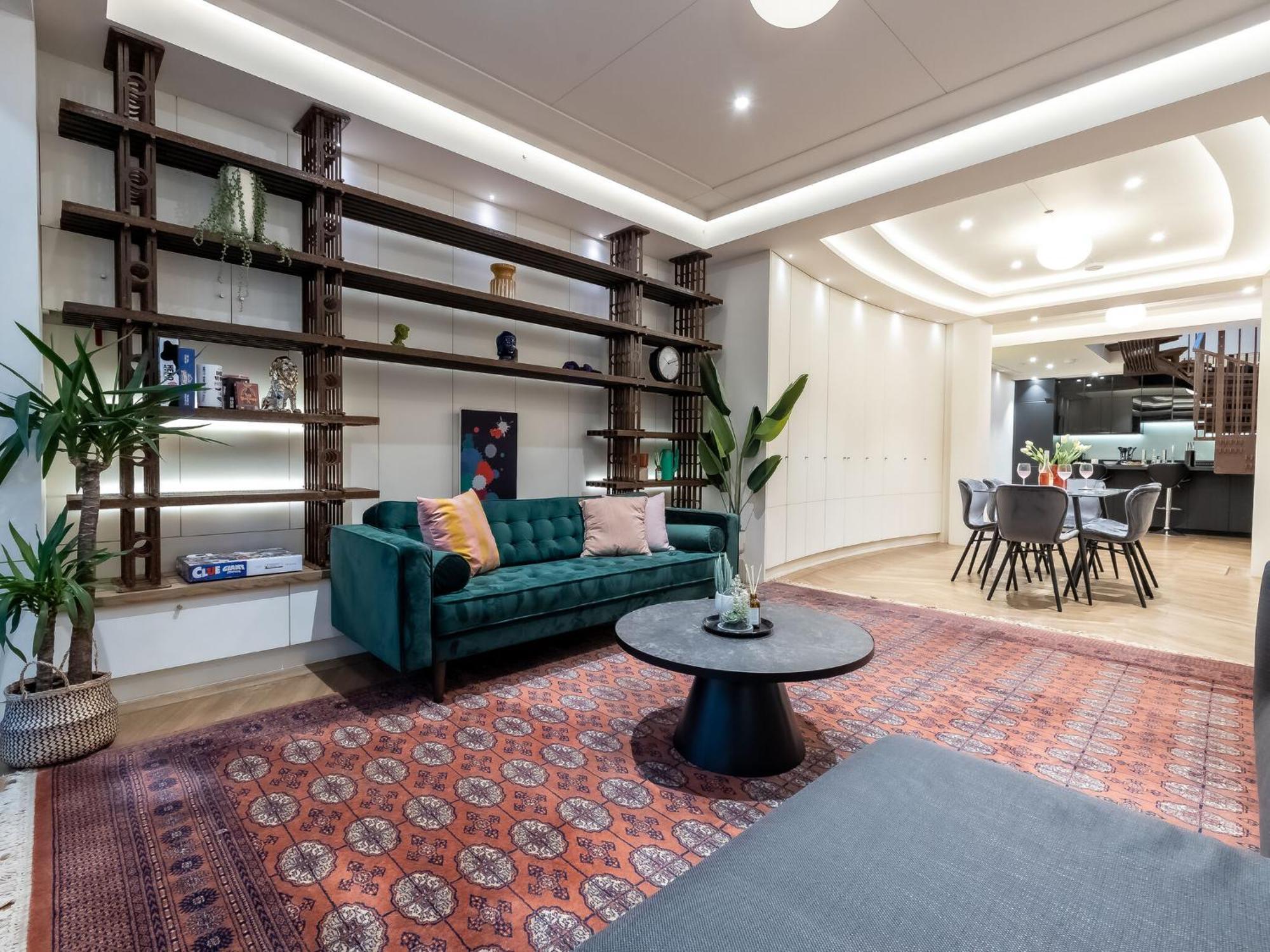 Modern Deluxe Five Bedroom House Near Chalk Farm Station By Belvilla 런던 외부 사진