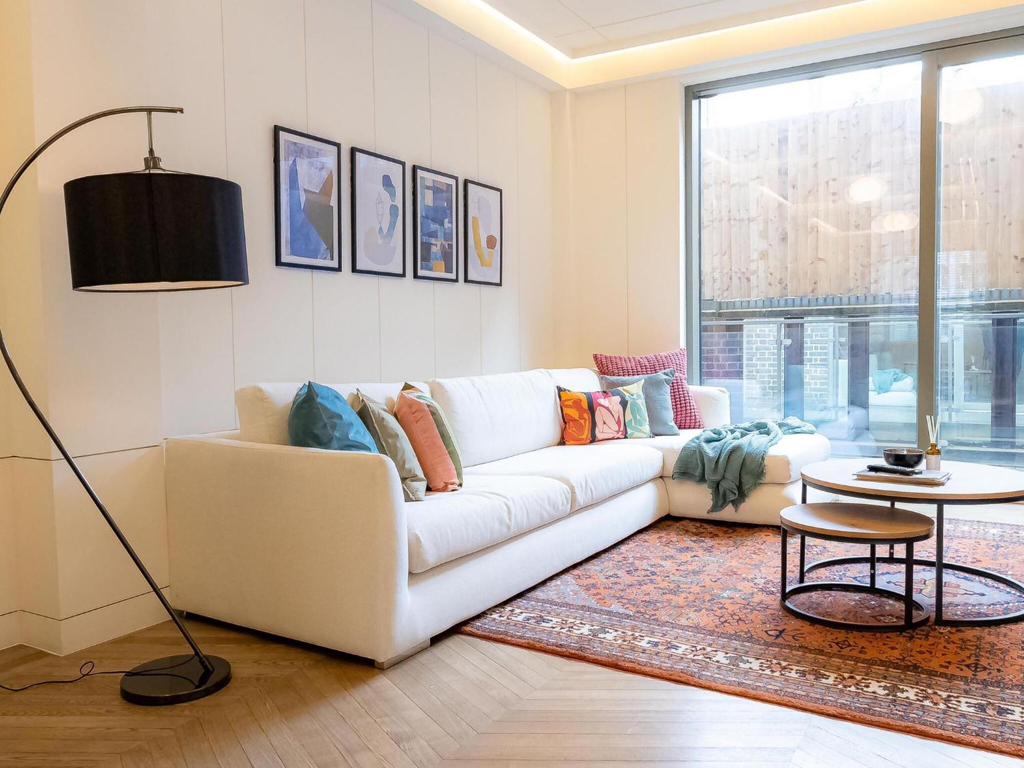 Modern Deluxe Five Bedroom House Near Chalk Farm Station By Belvilla 런던 외부 사진