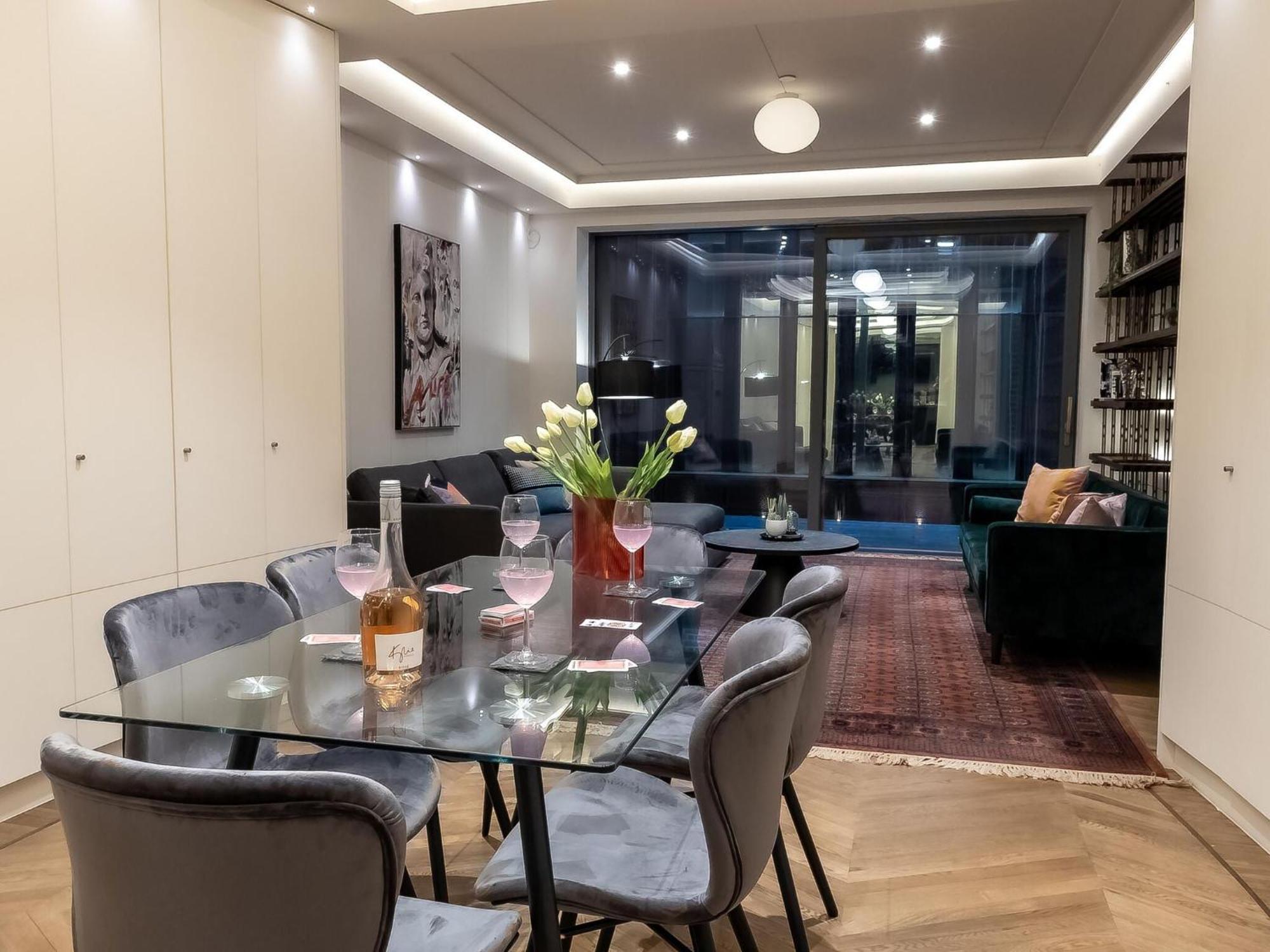 Modern Deluxe Five Bedroom House Near Chalk Farm Station By Belvilla 런던 외부 사진