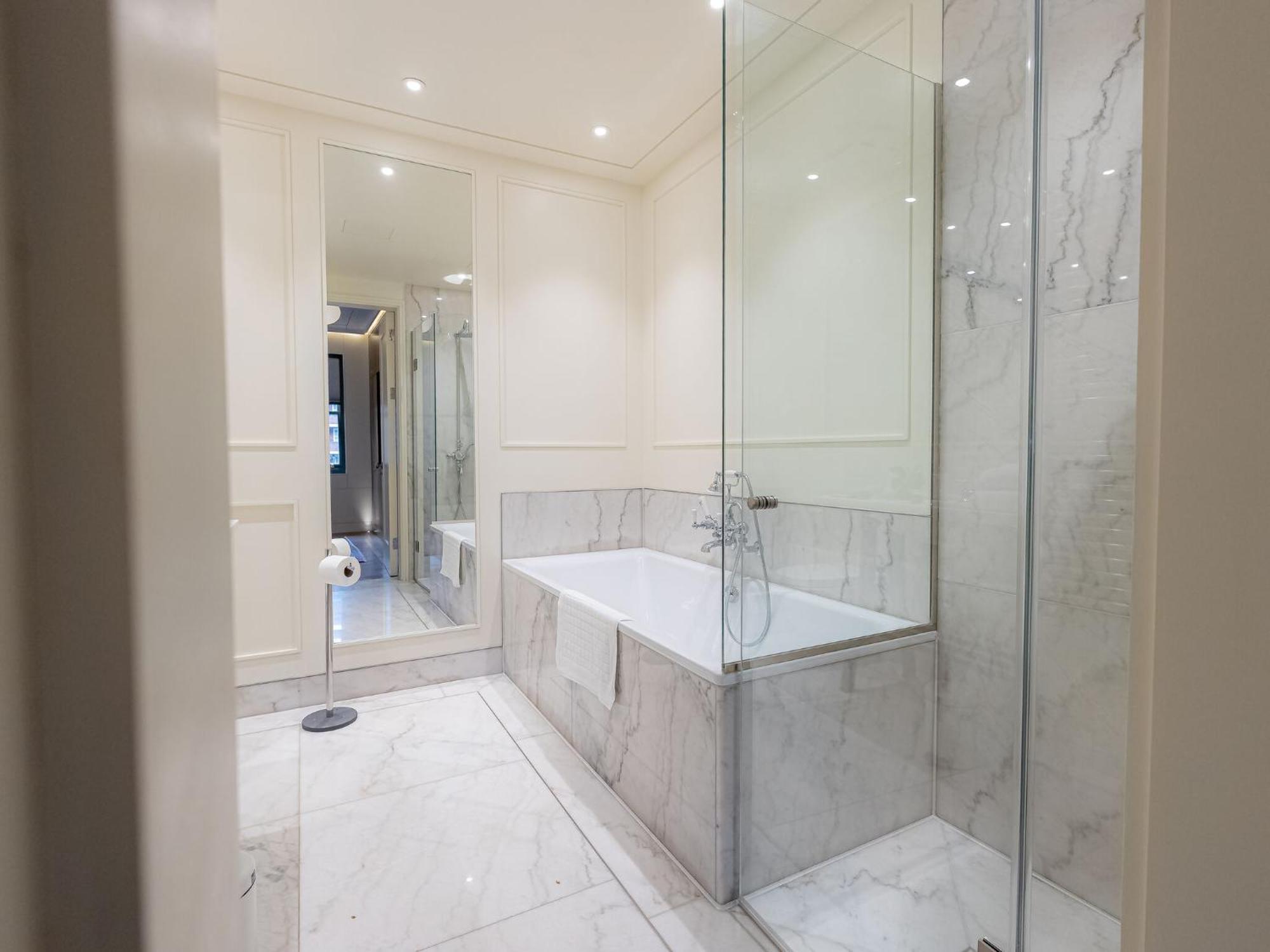 Modern Deluxe Five Bedroom House Near Chalk Farm Station By Belvilla 런던 외부 사진